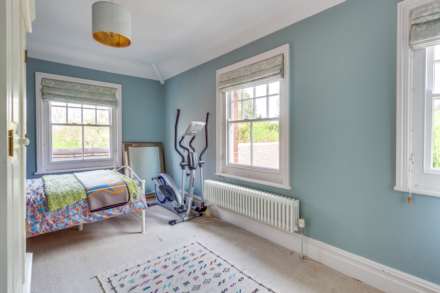 St Peters Avenue, Caversham Heights, Image 34