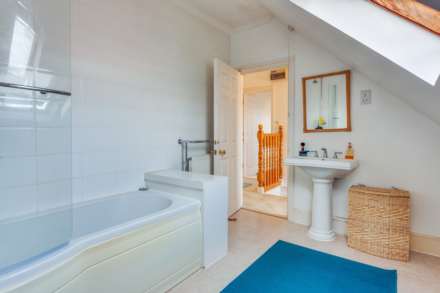 St Peters Avenue, Caversham Heights, Image 45