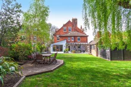 St Peters Avenue, Caversham Heights, Image 48