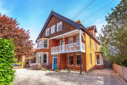 St Peters Avenue, Caversham Heights, Image 54