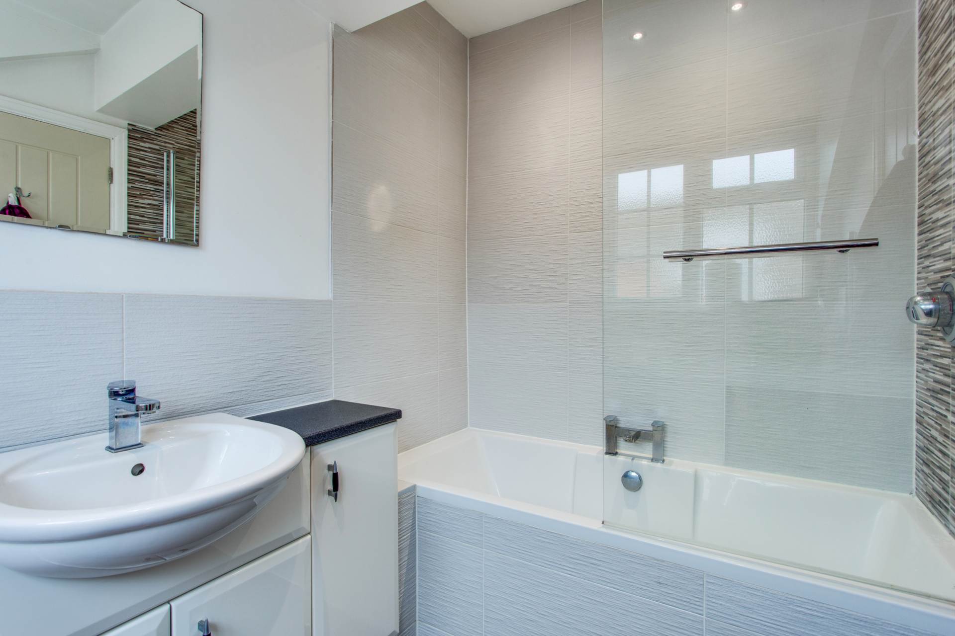 Picton Way, Caversham, Image 25