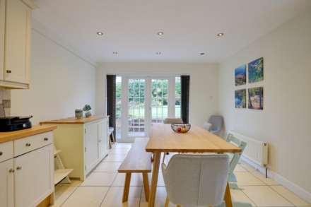 Picton Way, Caversham, Image 15