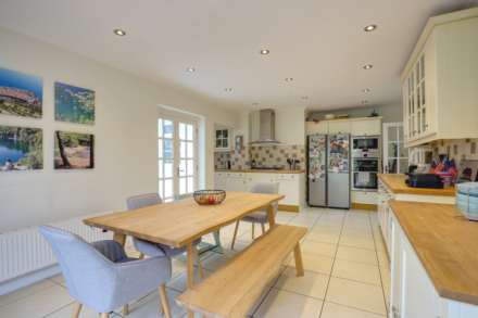 Picton Way, Caversham, Image 4