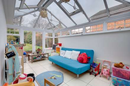 Picton Way, Caversham, Image 8