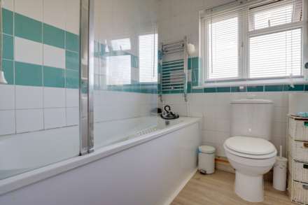 Bellingham Walk, Emmer Green, Image 19