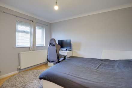 Bellingham Walk, Emmer Green, Image 9