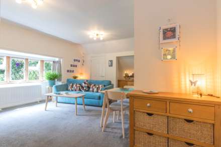 Church Road, Caversham, Image 10
