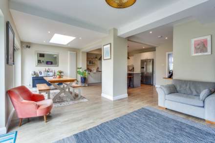 Balmore Drive, Caversham, Image 17