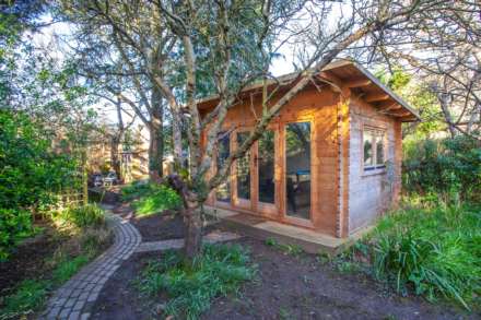 Balmore Drive, Caversham, Image 27