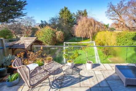 Balmore Drive, Caversham, Image 30