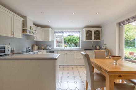 Old Barn Close, Emmer Green, Image 10