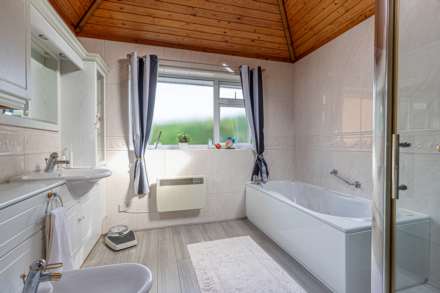 Old Barn Close, Emmer Green, Image 23