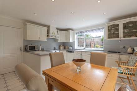 Old Barn Close, Emmer Green, Image 8