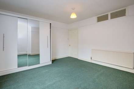 Tilehurst Road, Reading, Image 13