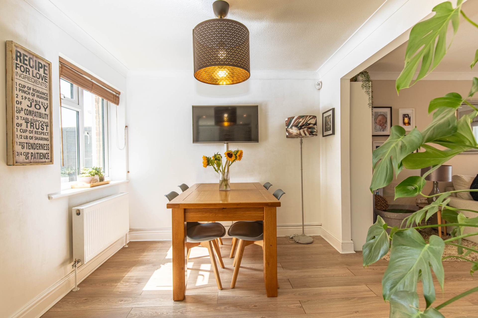 Queensway, Caversham Park Village, Image 14