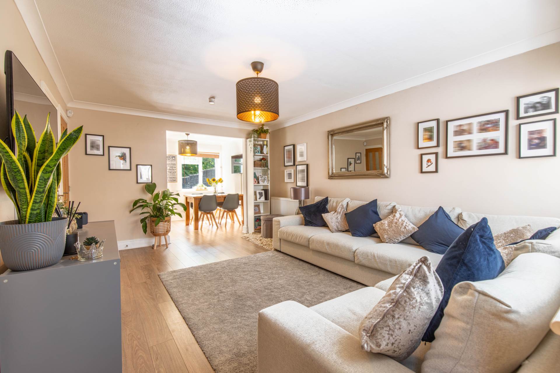 Queensway, Caversham Park Village, Image 2