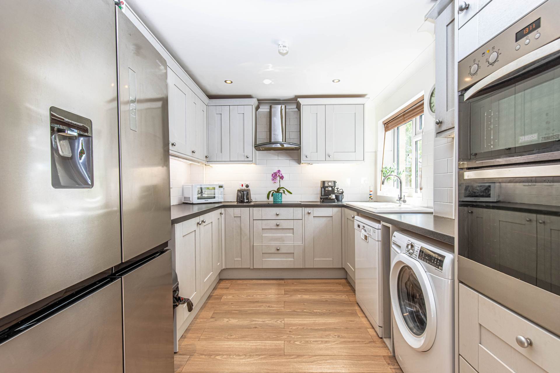 Queensway, Caversham Park Village, Image 4