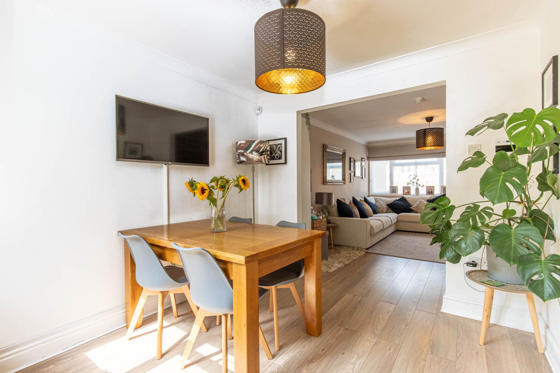 Queensway, Caversham Park Village, Image 6
