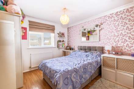 Queensway, Caversham Park Village, Image 22