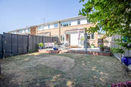 Queensway, Caversham Park Village, Image 27