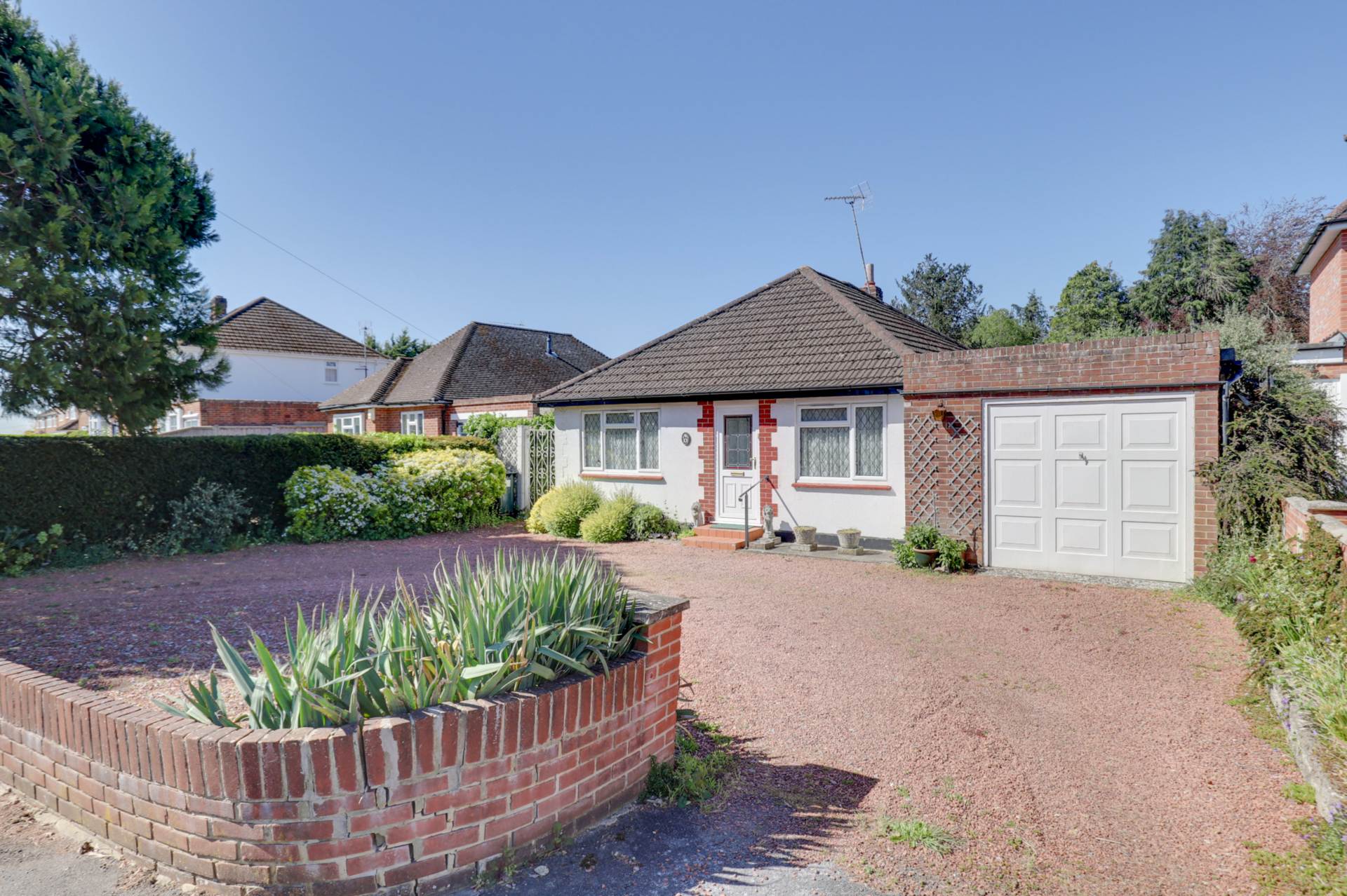 Woodcote Way, Caversham Heights, Image 1