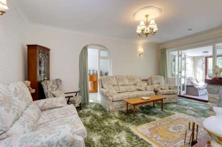 Woodcote Way, Caversham Heights, Image 11