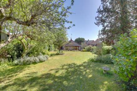 Woodcote Way, Caversham Heights, Image 2