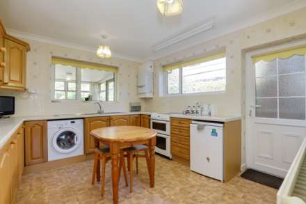 Woodcote Way, Caversham Heights, Image 6