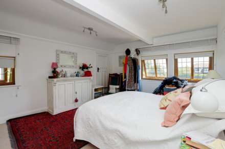 Shepherds Lane, Caversham Heights, Image 14