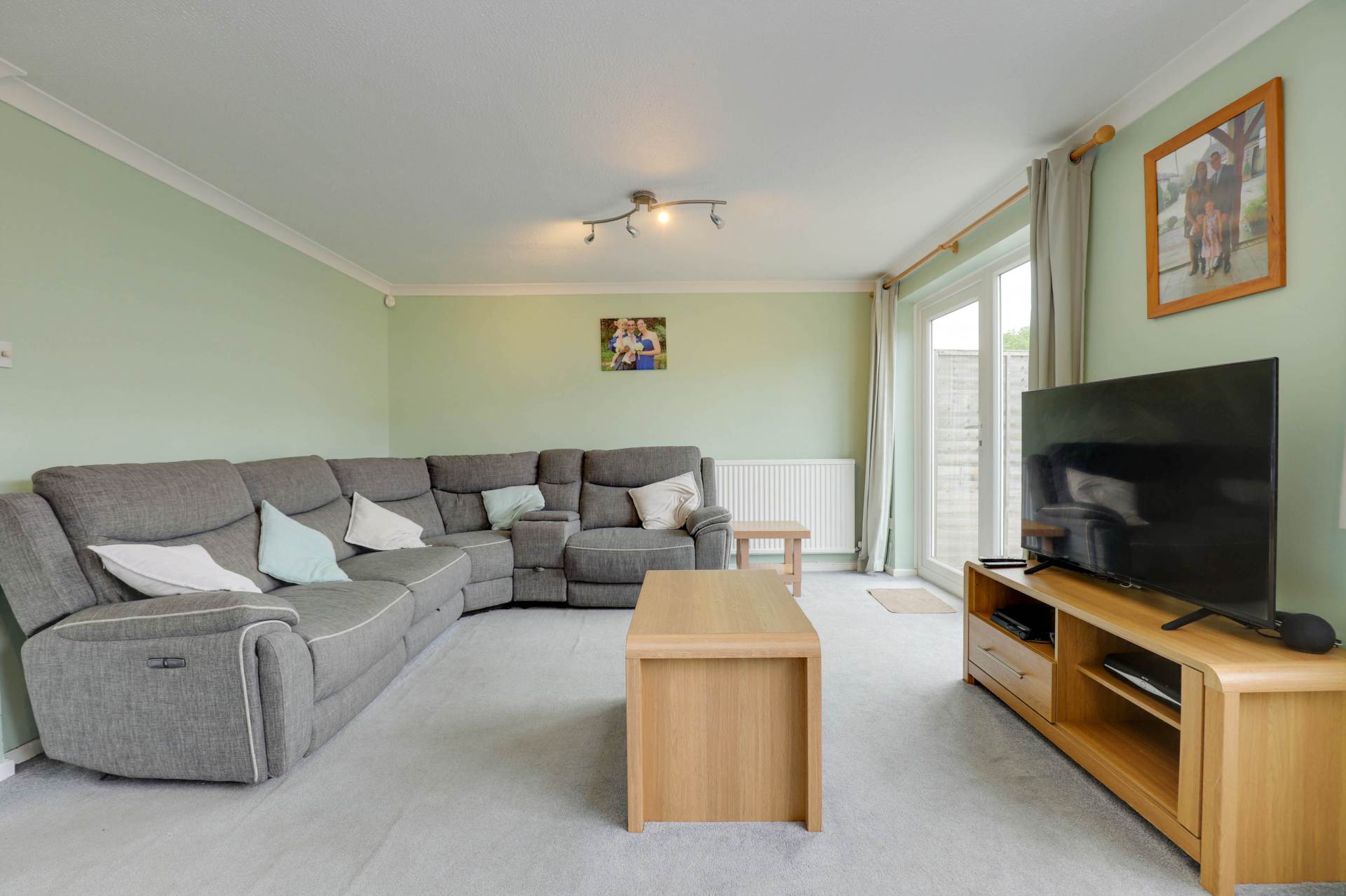 Holyrood Close, Caversham Park Village, Image 10
