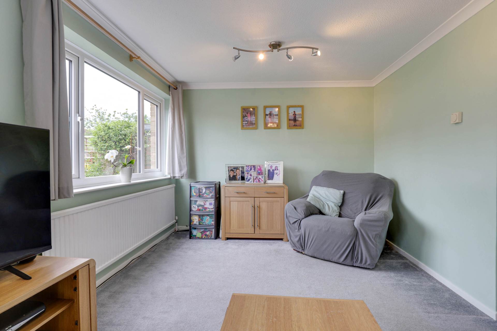 Holyrood Close, Caversham Park Village, Image 12