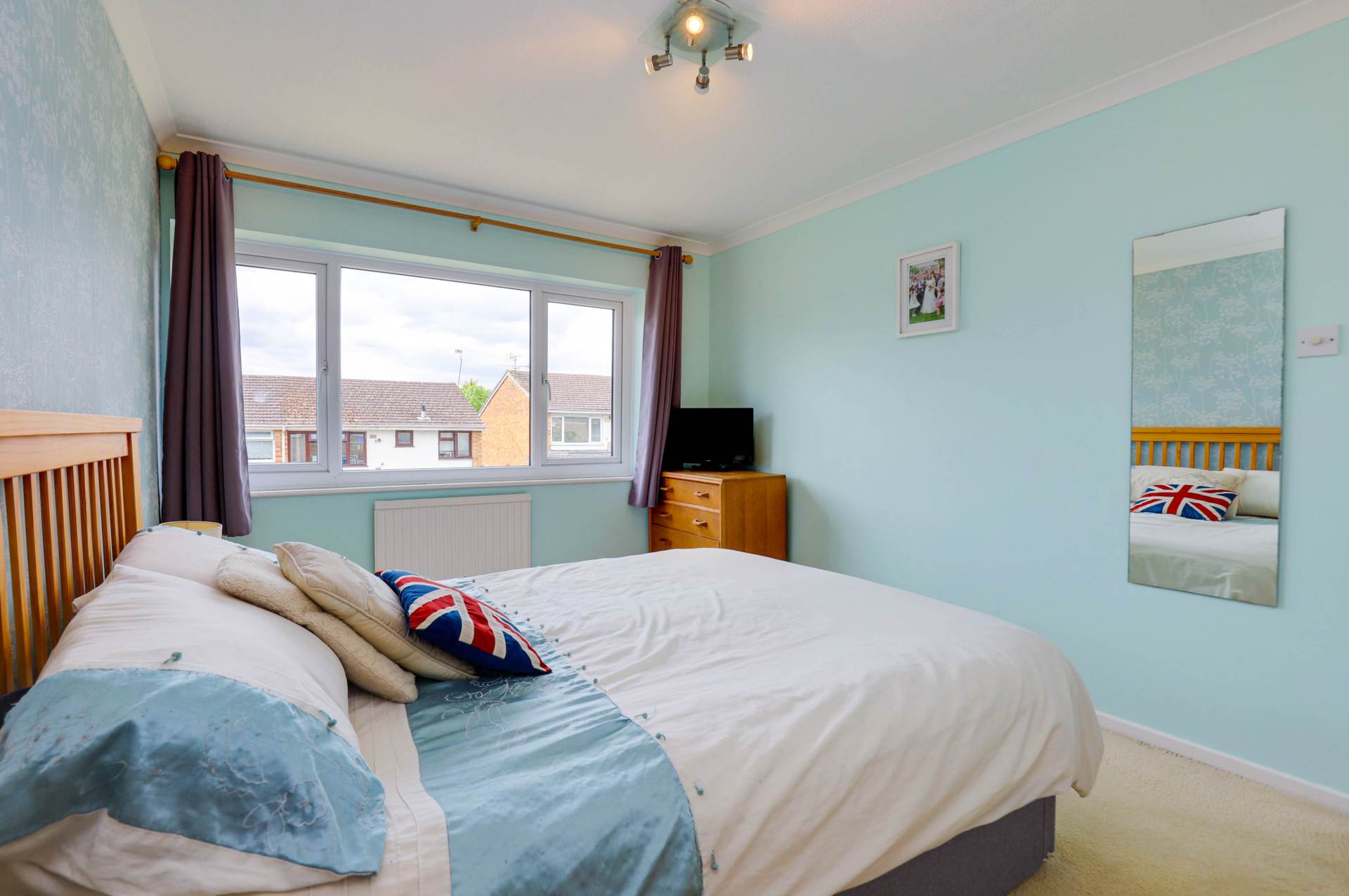 Holyrood Close, Caversham Park Village, Image 17