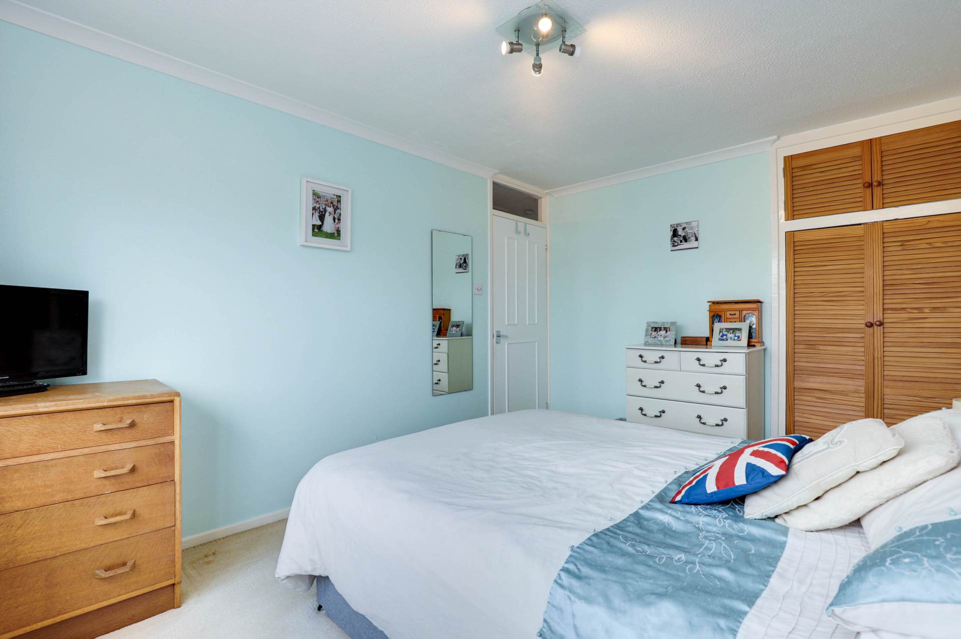 Holyrood Close, Caversham Park Village, Image 18
