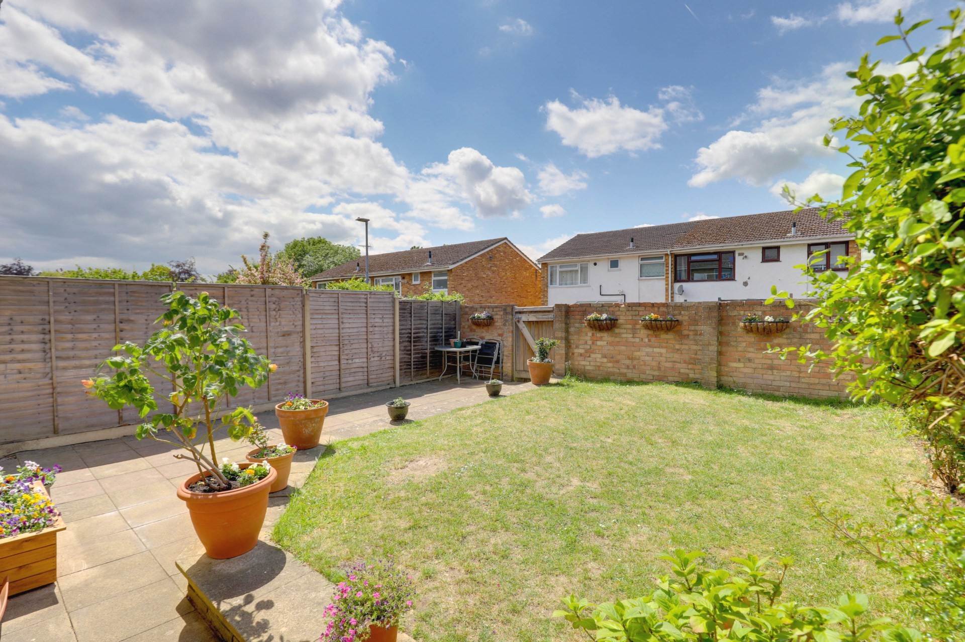 Holyrood Close, Caversham Park Village, Image 2