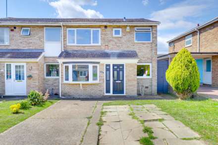Holyrood Close, Caversham Park Village