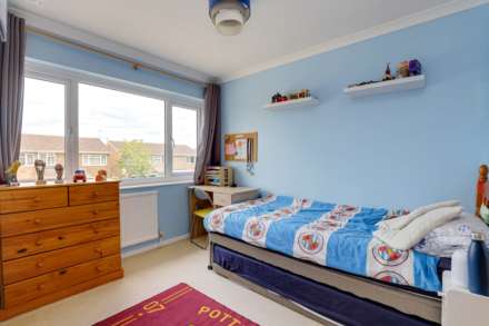 Holyrood Close, Caversham Park Village, Image 19
