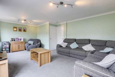 Holyrood Close, Caversham Park Village, Image 3
