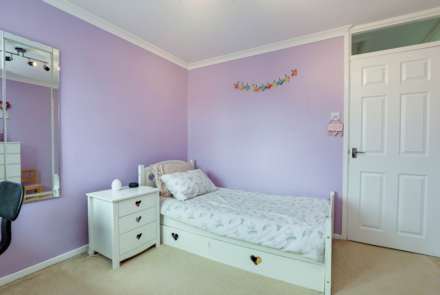 Holyrood Close, Caversham Park Village, Image 9