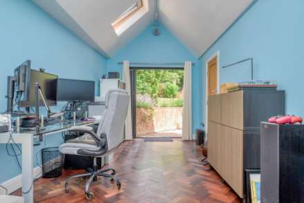 Clifton Park Road, Caversham Heights, Reading, Image 25