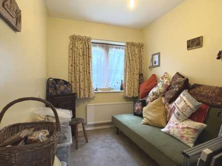 Essex Way, Sonning Common, South Oxfordshire, Image 8
