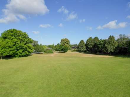 Claydon Court, Caversham, Image 18
