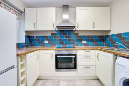 Claydon Court, Caversham, Image 3