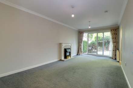 Claydon Court, Caversham, Image 6