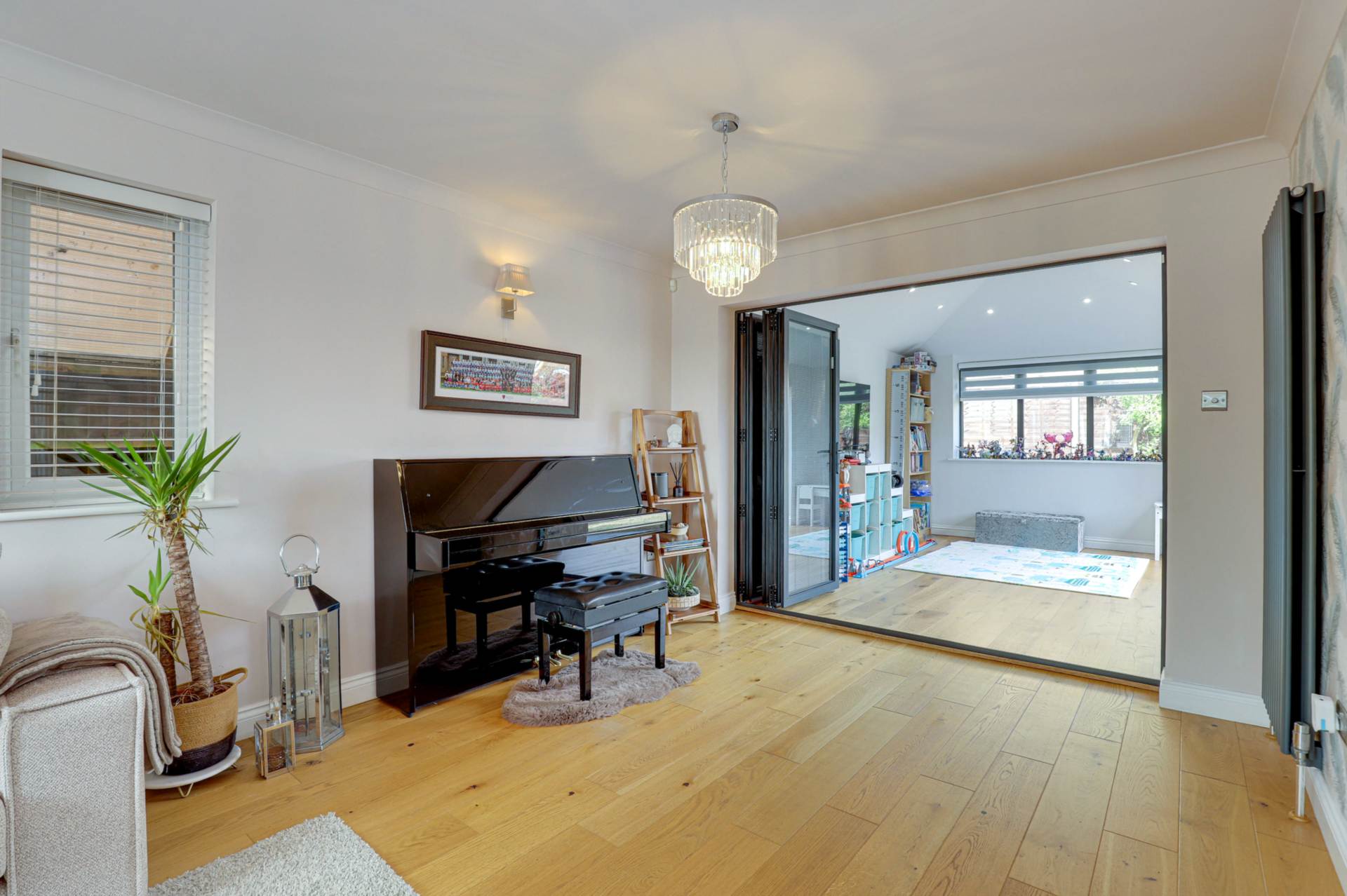 Netley Close, Caversham Park Village, Image 14