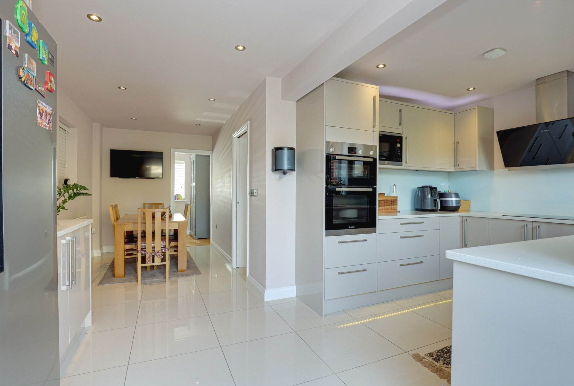 Netley Close, Caversham Park Village, Image 5