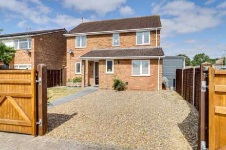 Netley Close, Caversham Park Village, Image 1