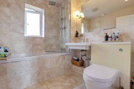Netley Close, Caversham Park Village, Image 25