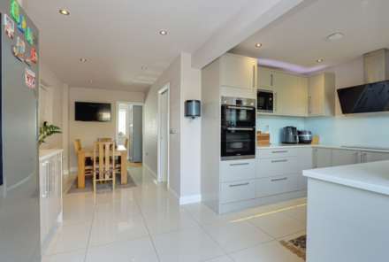 Netley Close, Caversham Park Village, Image 5