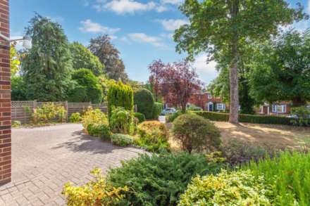 Grosvenor Road, Caversham, Image 30