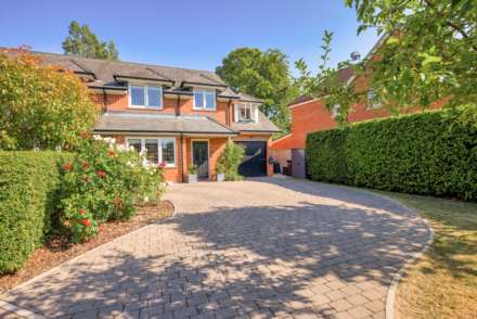 Hugh Carson Close, Sonning Common, South Oxfordshire, Image 23